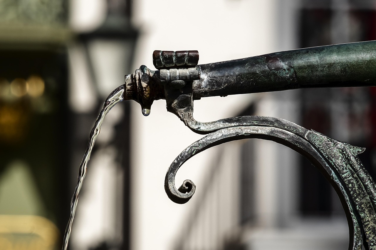 Fountain, water, flow — Test post title