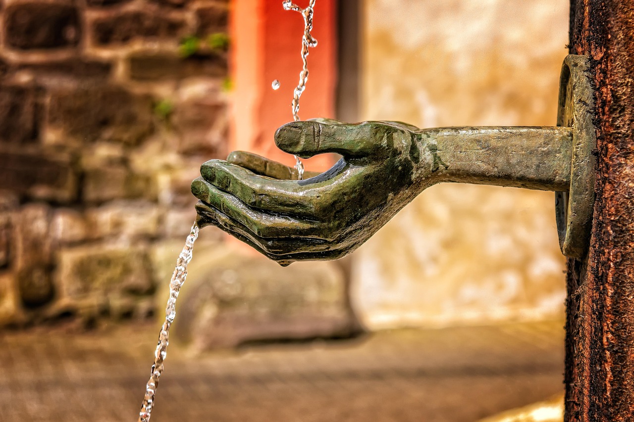 Fountain, water, flow — Unser Erscheinungsform ihr Boni analysieren die autoren im folgenden Unterkapitel